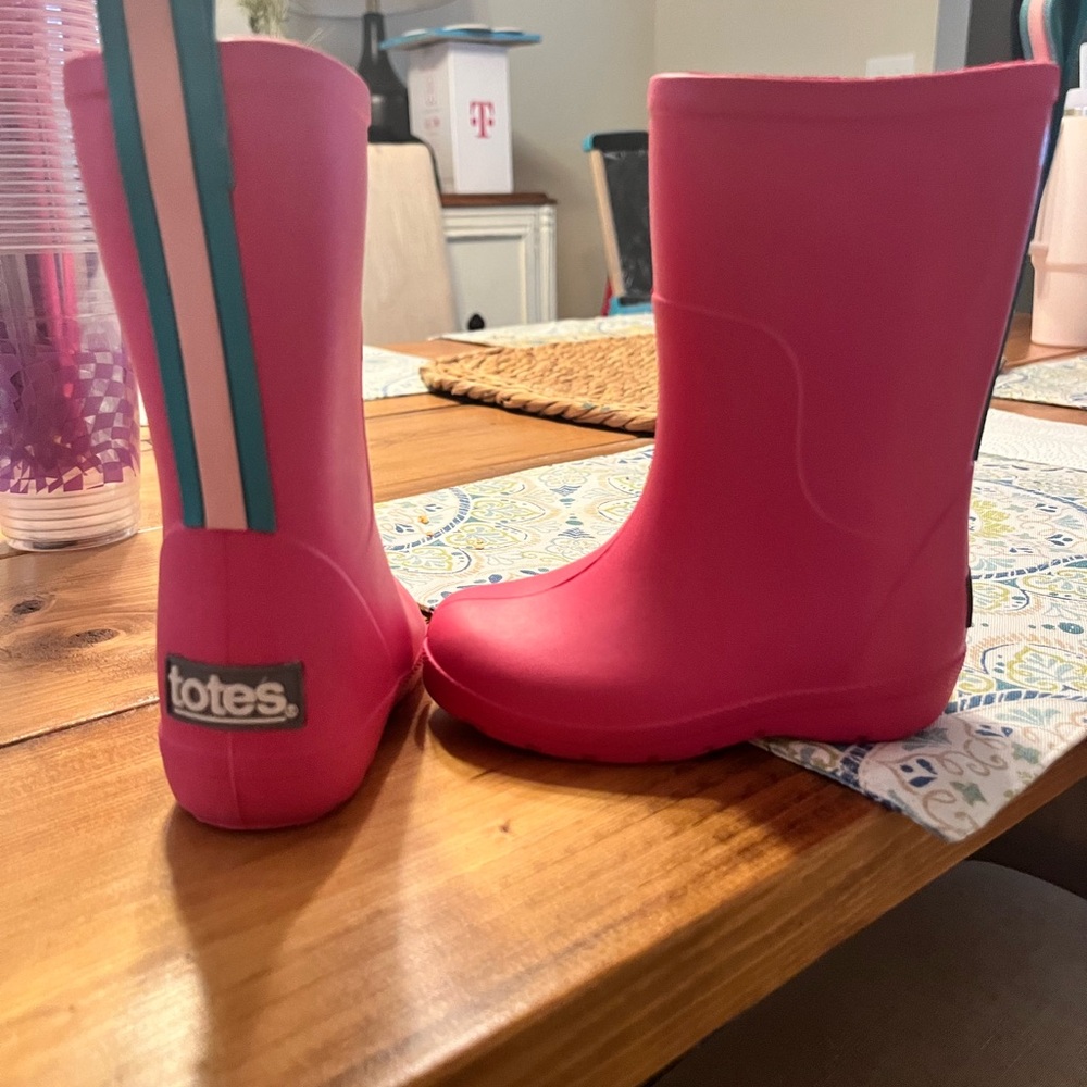Totes Size 5-6 Rainboot
